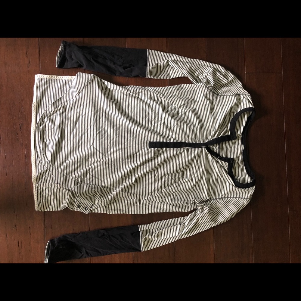 Lululemon striped long sleeve shirt size 8
